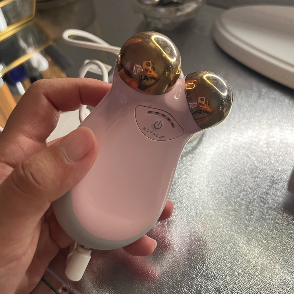 Mini Nuface facial toning device